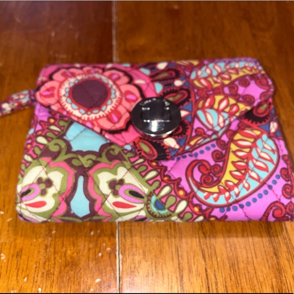 Vera Bradley Wristlet - Picture 2 of 5